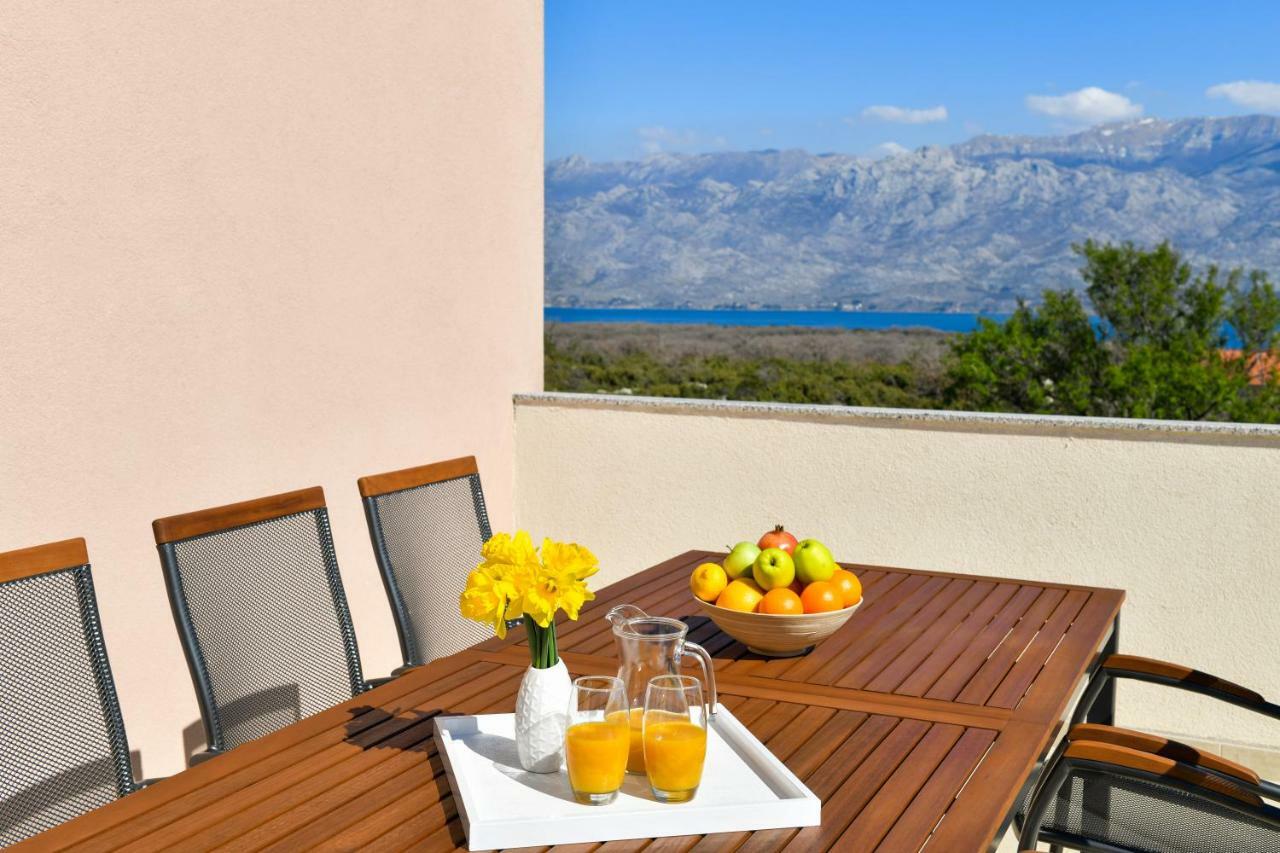 Apartman Space Ražanac Esterno foto