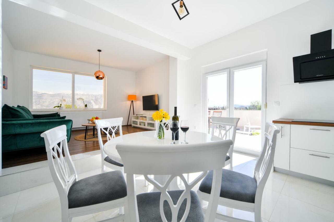 Apartman Space Ražanac Esterno foto